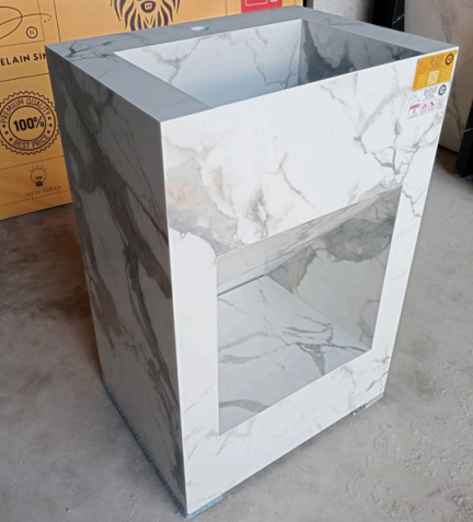 حوض بورسلين قائم ماركة لون أبيض BON - كود 00W2 - المقاس 85×60×45 سم